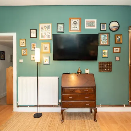 1bdr 1ba Flat On Vibrant Gloucester Road
