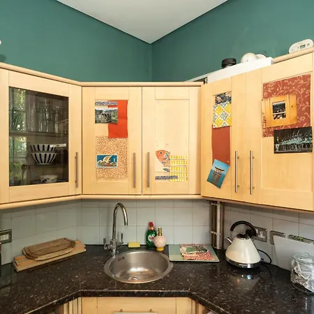 Apartment 1bdr 1ba Flat On Vibrant Gloucester Road *