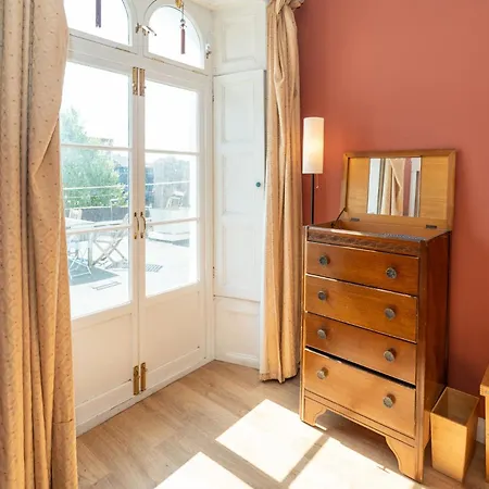 1bdr 1ba Flat On Vibrant Gloucester Road *